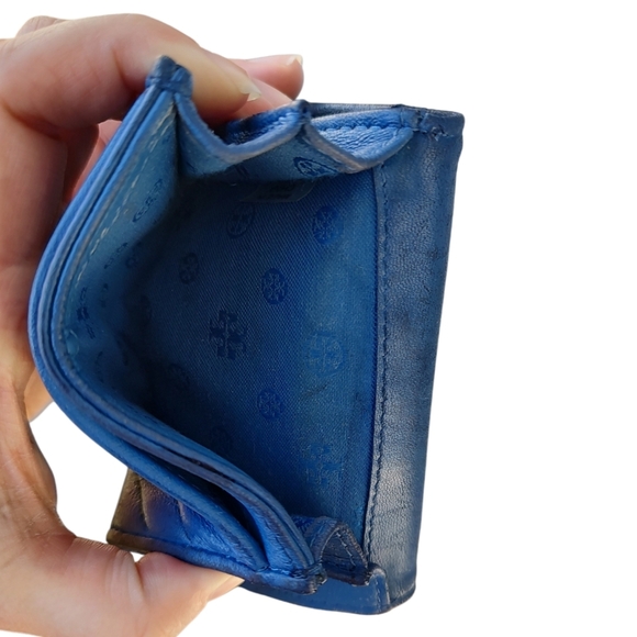 Tory Burch Blue Quilted Leather Wallet - Picture 2 of 6
